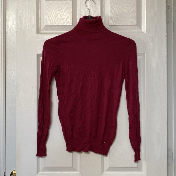 Gucci Sweaters - GUCCI Burgundy Raspberry Cashmere Turtleneck Sweater Knit Gold GG